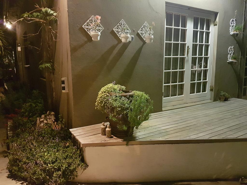 Guest House Frame Ace Bellville Esterno foto