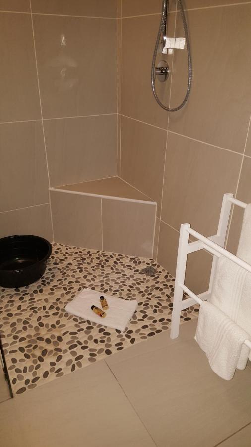Guest House Frame Ace Bellville Esterno foto