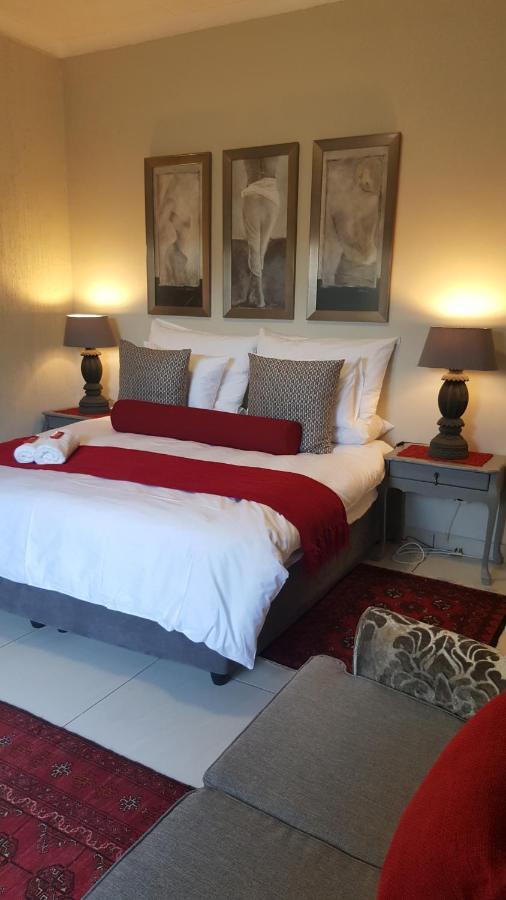 Guest House Frame Ace Bellville Esterno foto