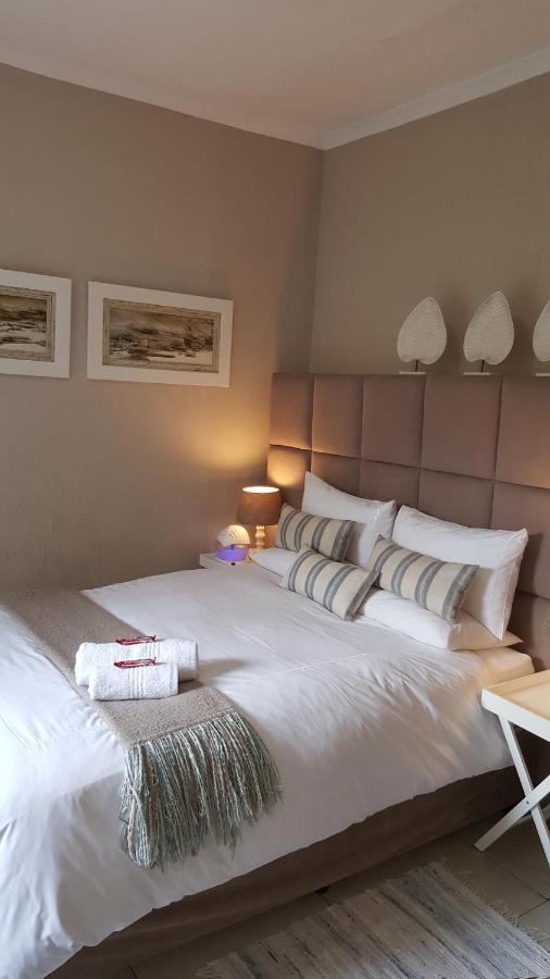 Guest House Frame Ace Bellville Esterno foto